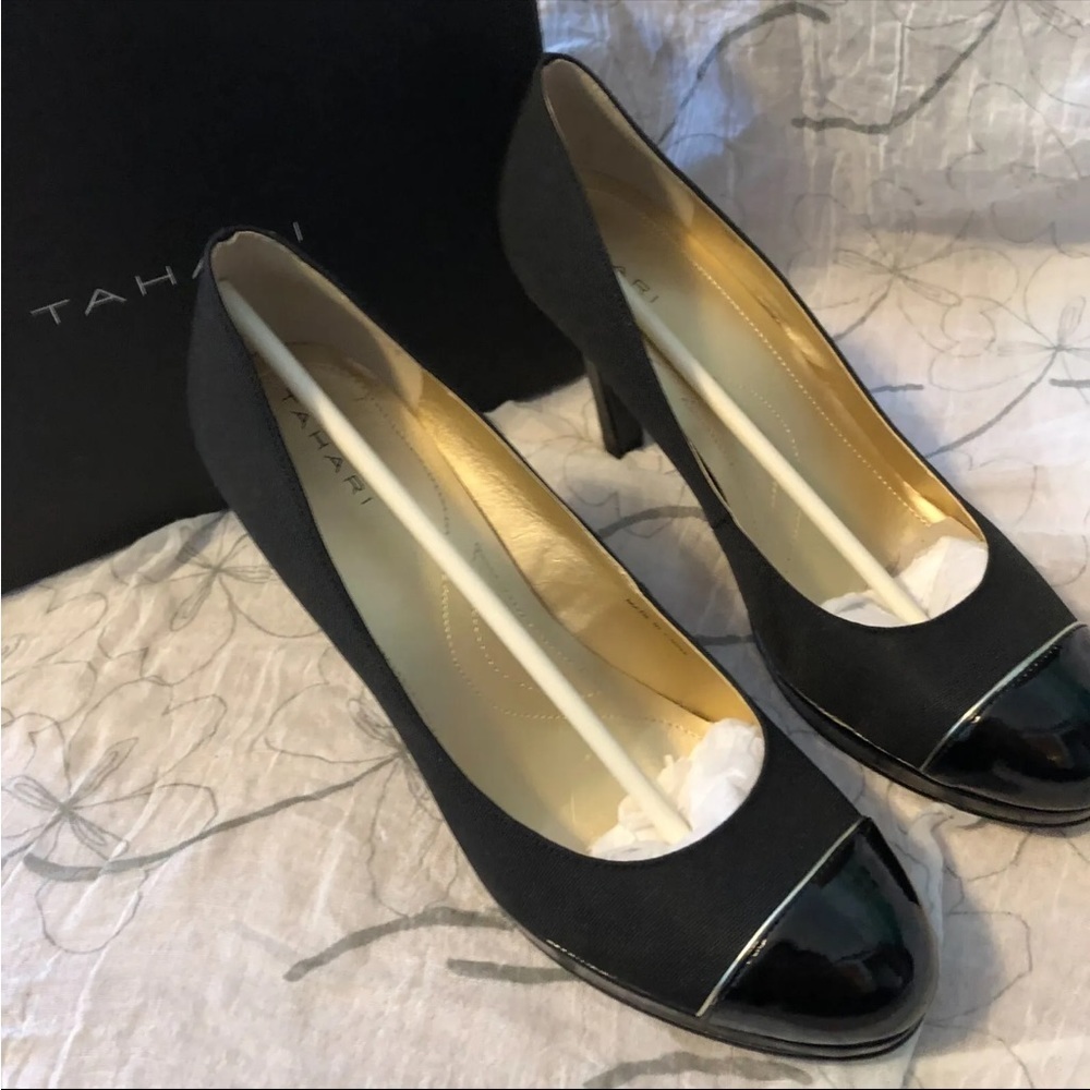 Nib Tahari patent toe black gold heels 10​​​